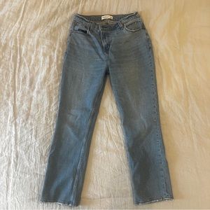 Abercrombie & Fitch Ultra High Rise 90s Slim Straight Jean (29 X-SHORT)